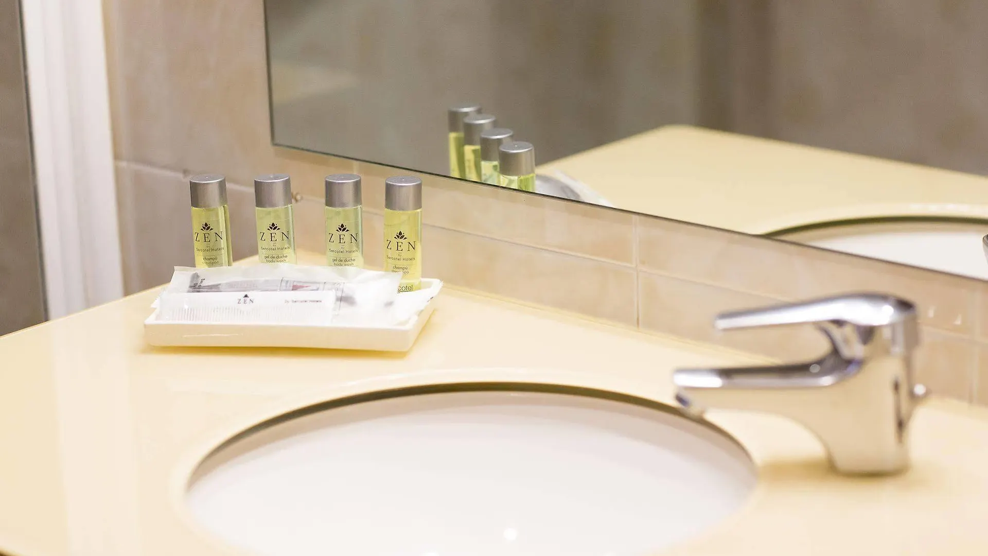 Suites Sercotel Mirasierra Pamplona